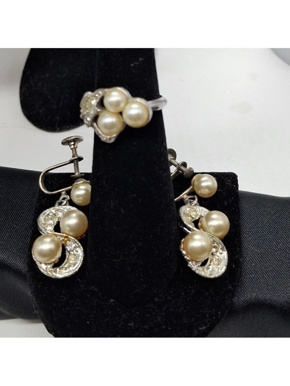 Avon Vintage 1973Pearl and Silver Evening Splendor Earrings and Ring Jewelry Set